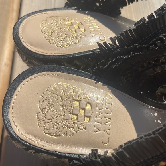 Like new gold and black Vince Camuto espadrilles - Picture 3 of 8